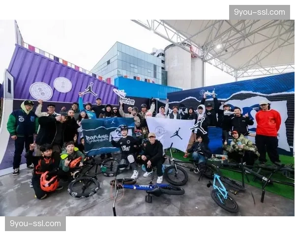 保护年轻车手：关于BMX青少年赛事商业化的讨论
