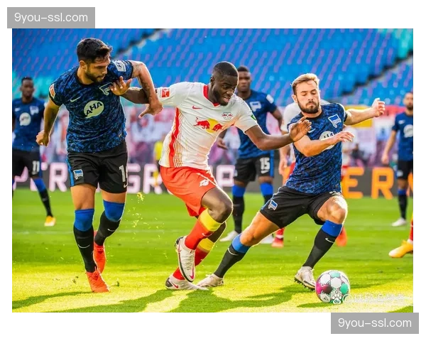 莱比锡5-0大胜霍芬海姆,格鲁达与鲍姆加特纳均双响 莱比锡5-0大胜霍芬海姆,格鲁达与鲍姆加特纳均双响